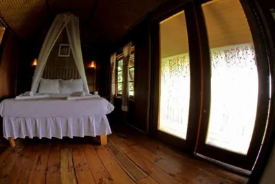 Junior Suite with Balcony — Tree House Bungalows Koh Tao