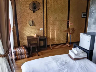 Standard Double Room — Tree House Bungalows Koh Tao